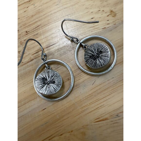 Green Glass & Silver-Tone Double Circle Dangle Earrings 90's - Picture 5 of 6